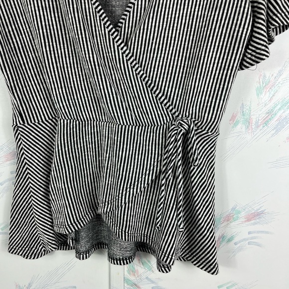 Caution To The Wind Black Striped Short Sleeve Top Tie Waist - Picture 3 of 7